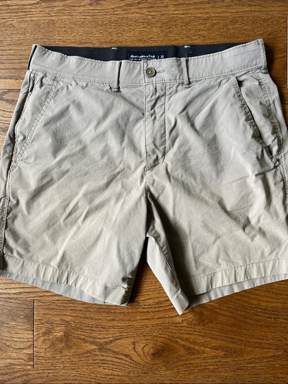 Abercrombie & Fitch Men's All Day Short.